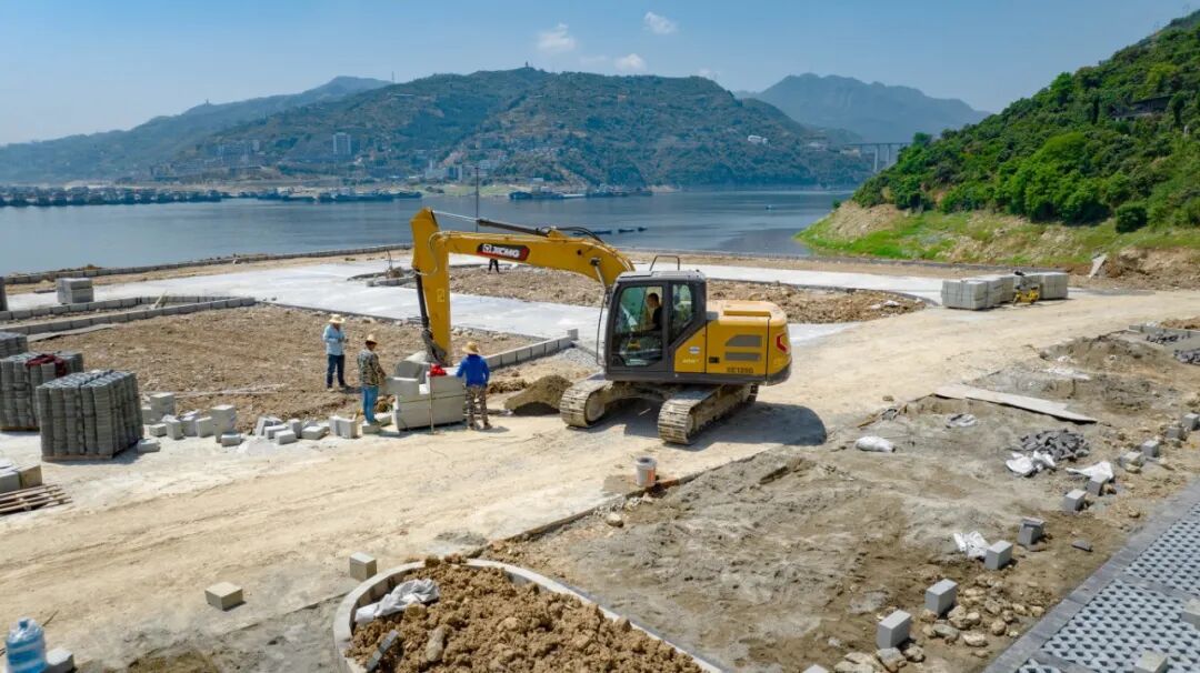 云顶集团XE135G挖掘机助力夔门旅游码头建设，以高效节能赢得客户信赖